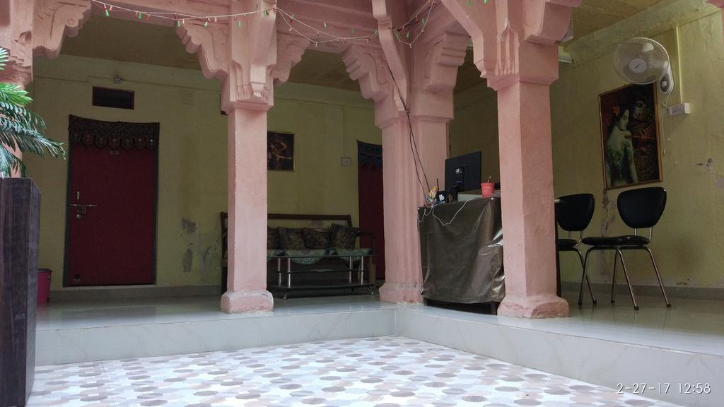 Radha Krishna Home Varanasi Exterior foto