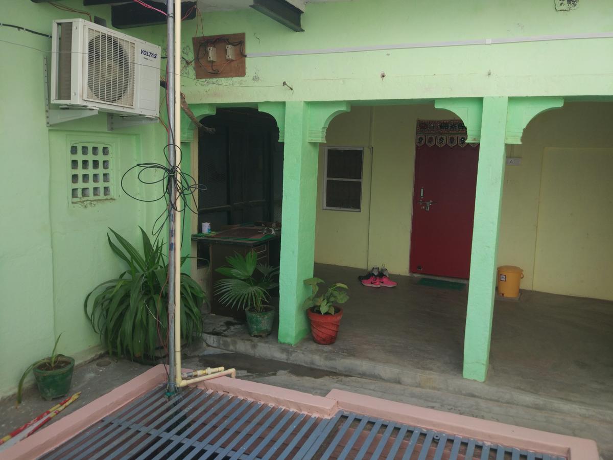 Radha Krishna Home Varanasi Exterior foto