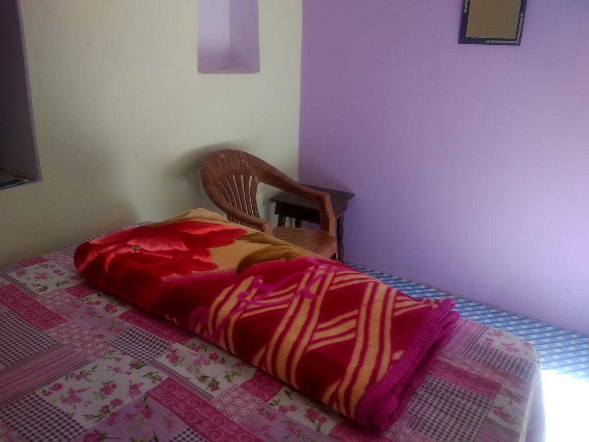 Radha Krishna Home Varanasi Exterior foto